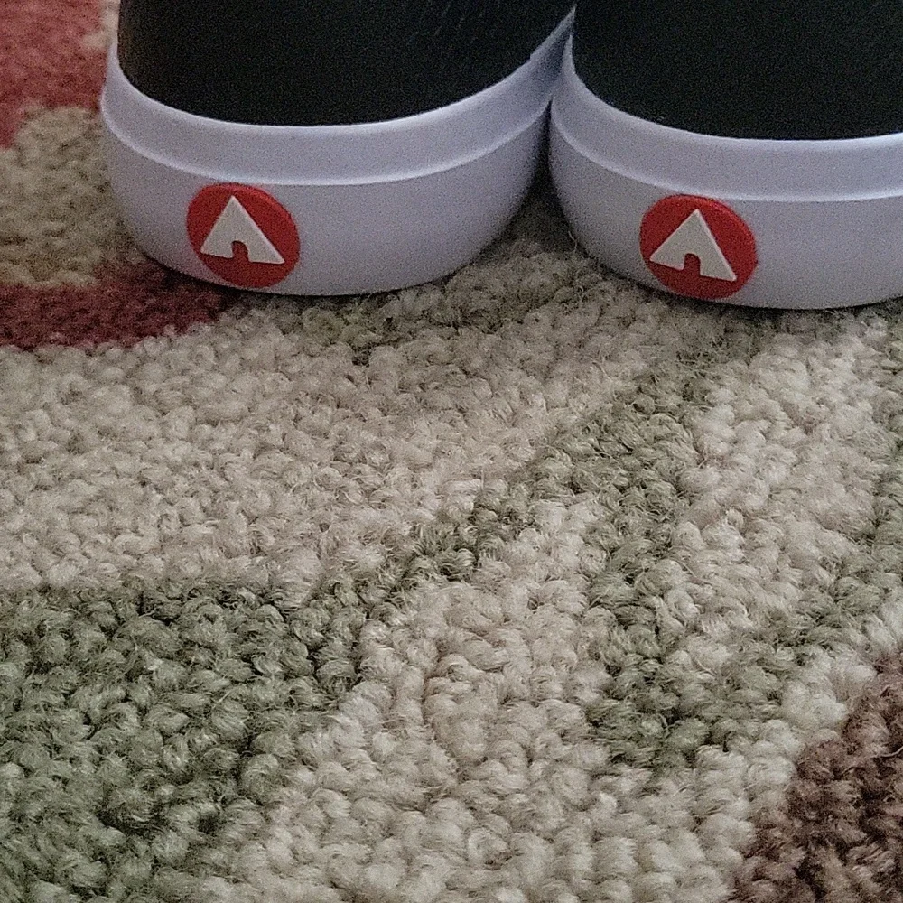 Boys Airwalk shoes size 6